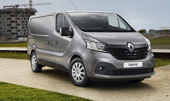 Renault Trafic 7 places diesel avec clim (sans chauffeur)