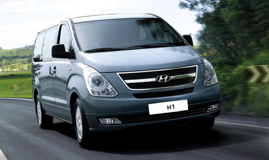Hyundai H1 climatisée (sans chauffeur)